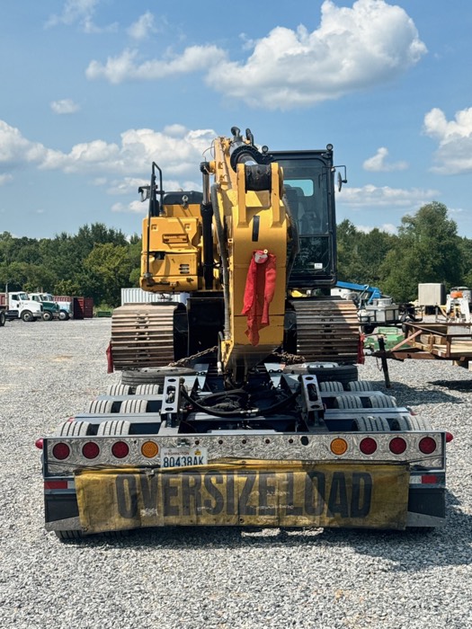 Equipment loaded and secured for transport by Fletes USA