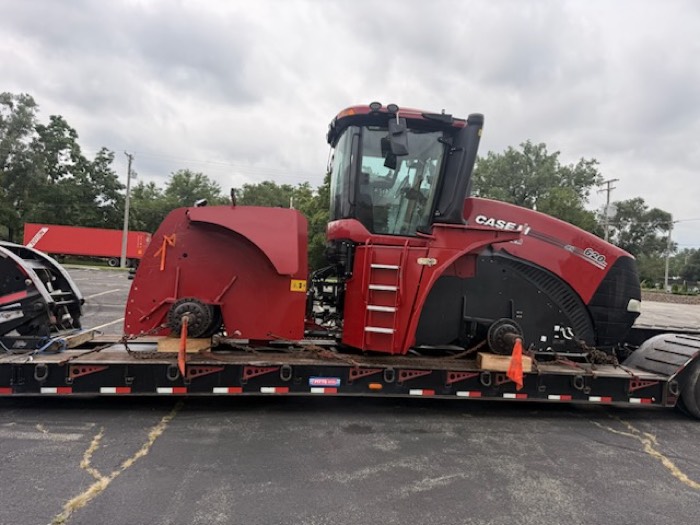 Equipment loaded and secured for transport by Fletes USA